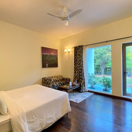 Karma Lakelands, Gurugram Гургаон Екстериор снимка