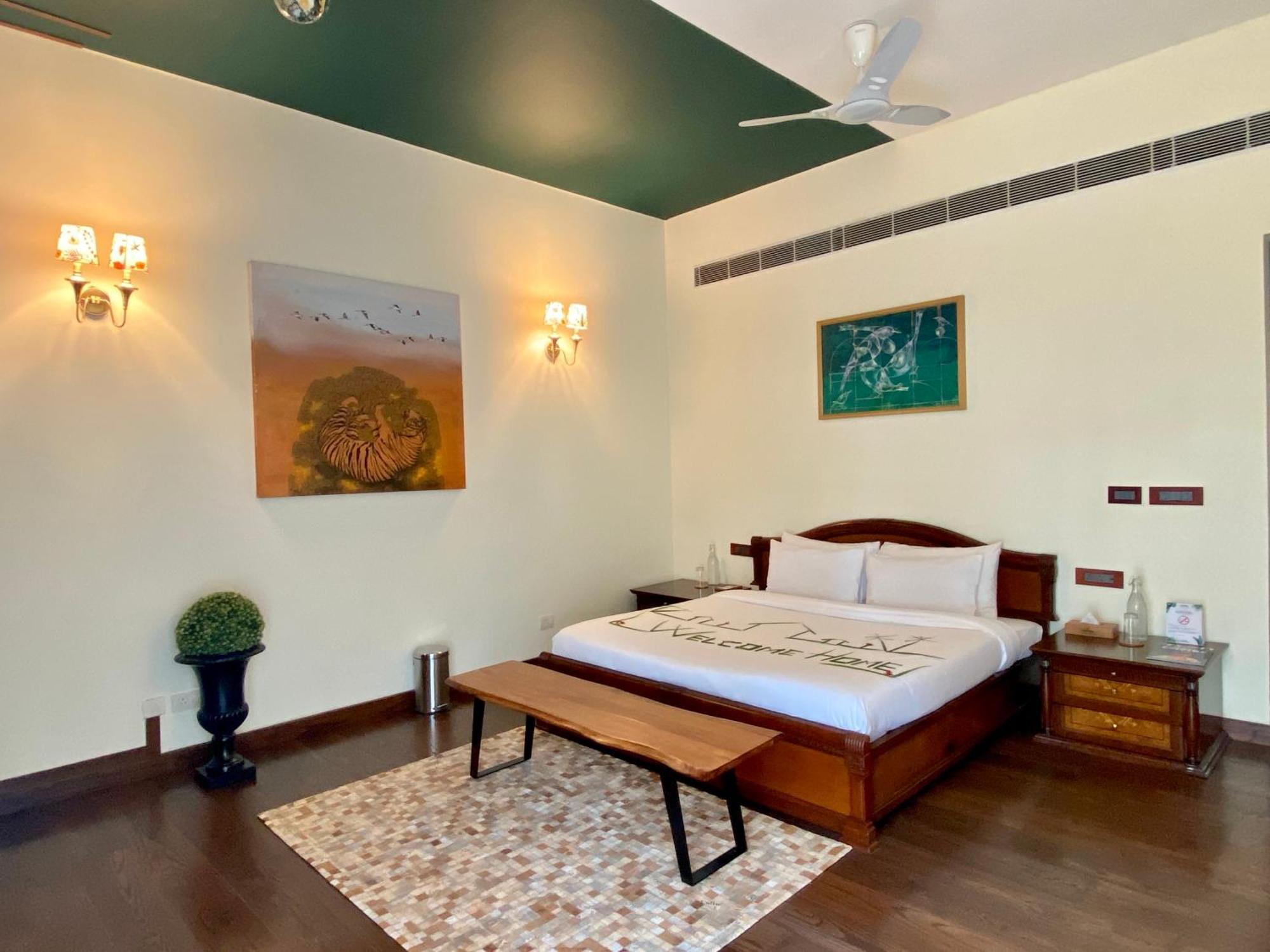 Karma Lakelands, Gurugram Гургаон Екстериор снимка