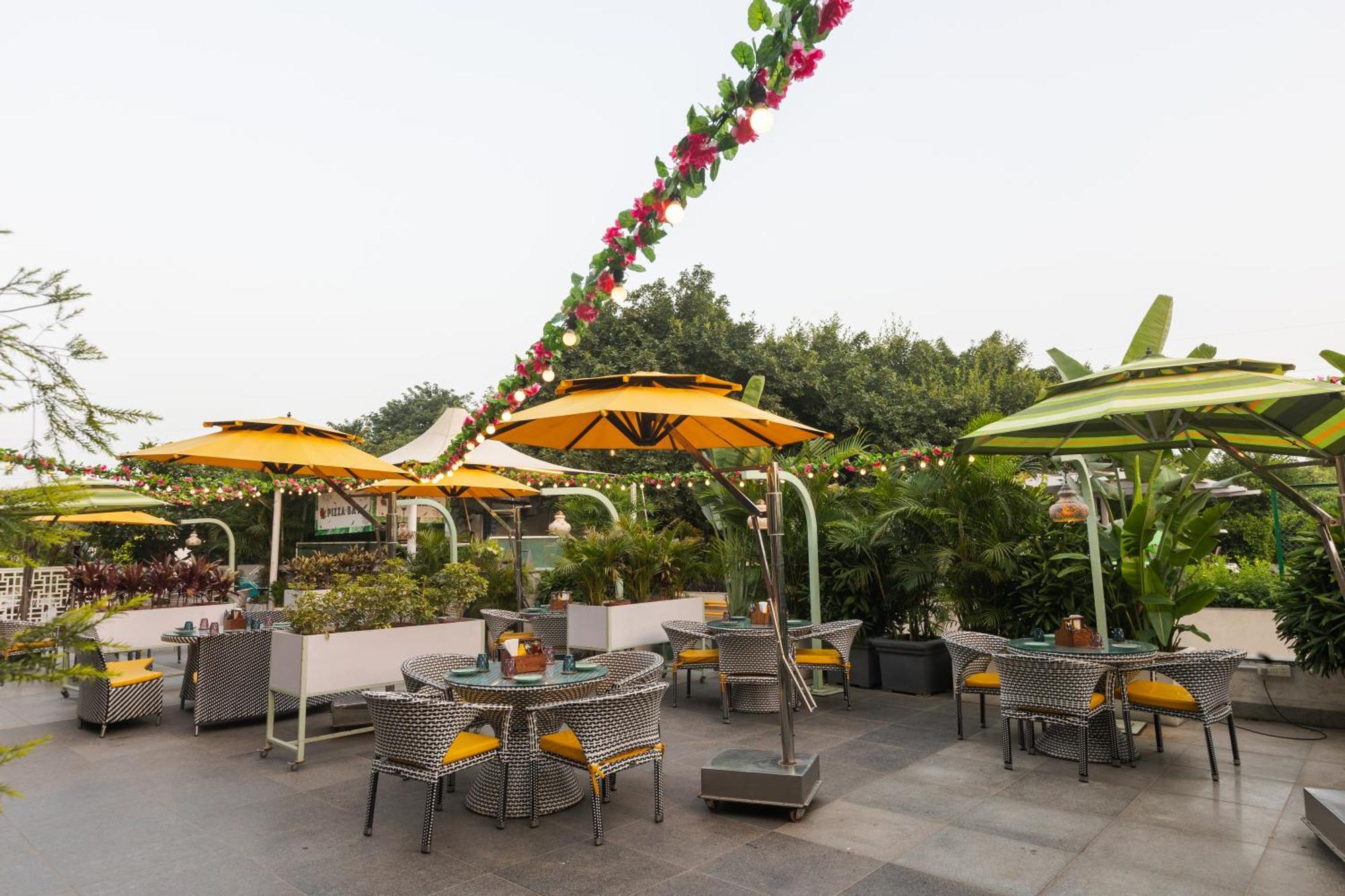 Karma Lakelands, Gurugram Гургаон Екстериор снимка