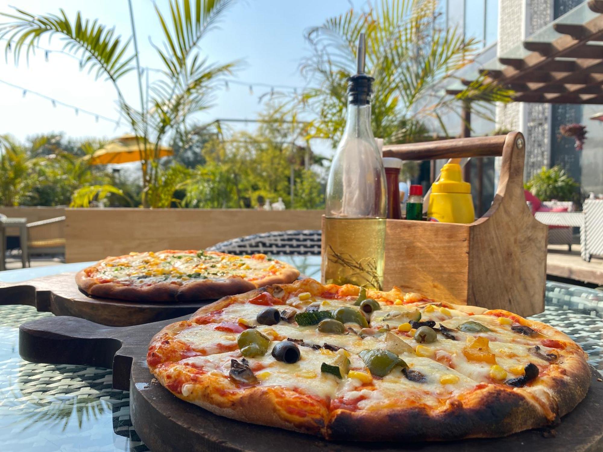 Karma Lakelands, Gurugram Гургаон Екстериор снимка