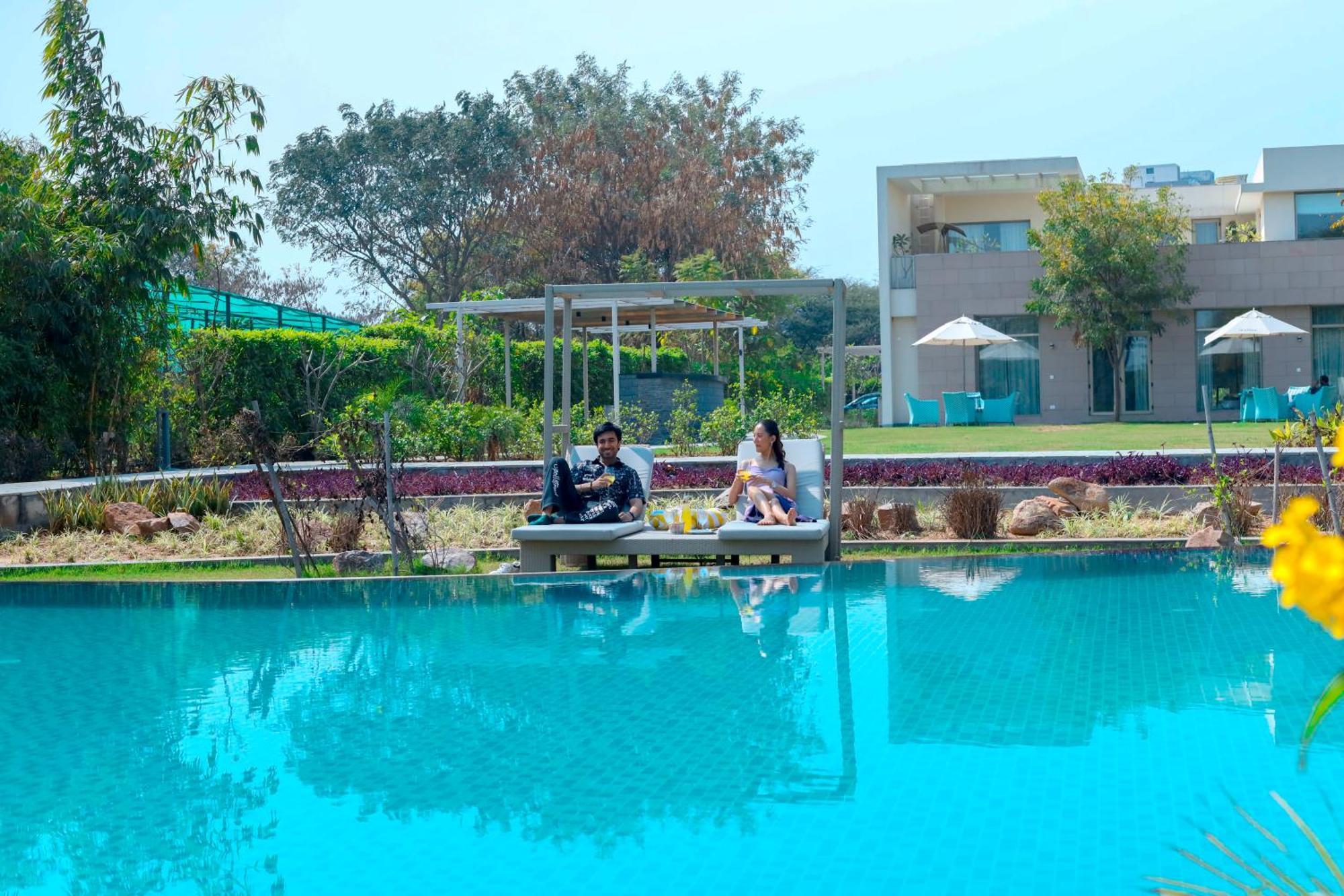 Karma Lakelands, Gurugram Гургаон Екстериор снимка