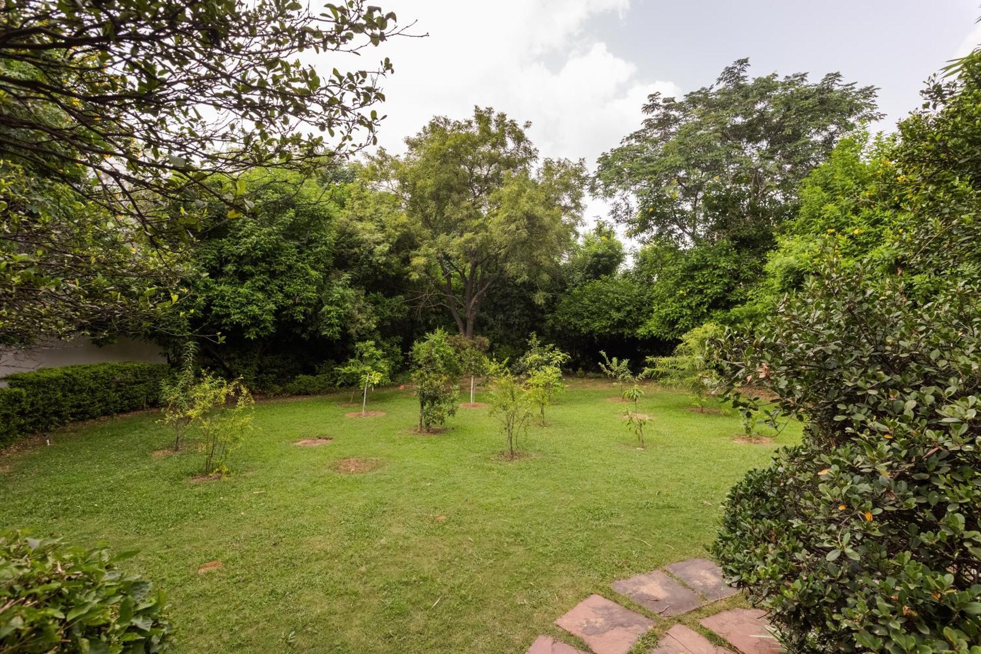 Karma Lakelands, Gurugram Гургаон Екстериор снимка