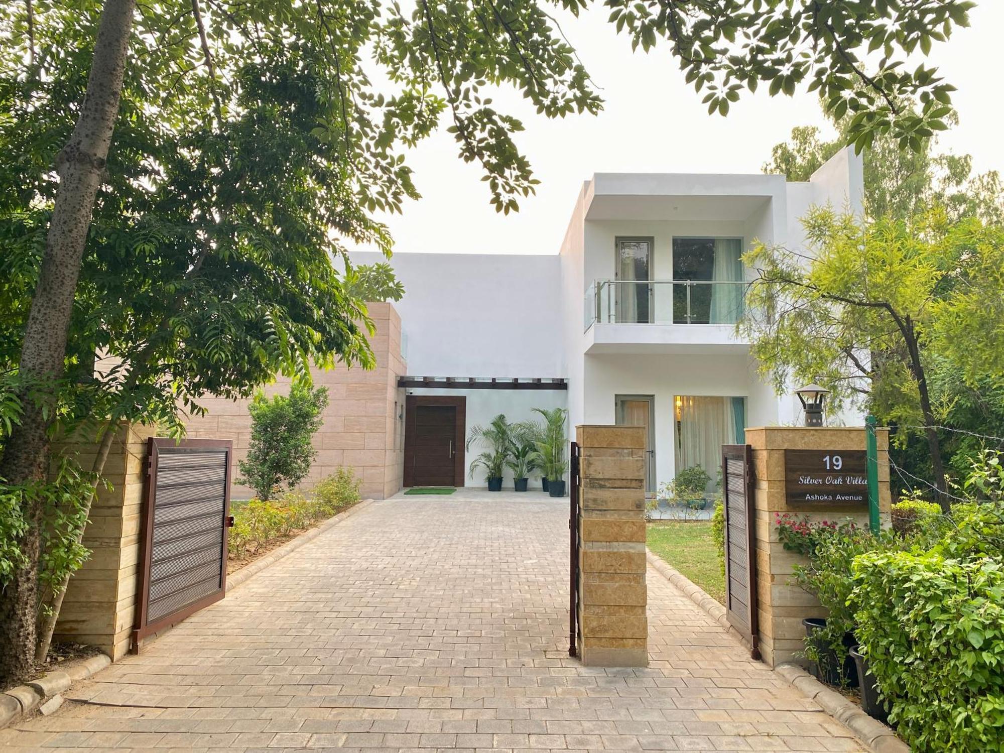 Karma Lakelands, Gurugram Гургаон Екстериор снимка